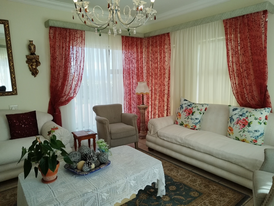 2 Bedroom Property for Sale in Reebok Western Cape